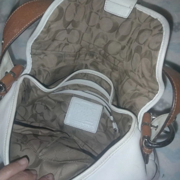 Coach - Picture 4 of 5